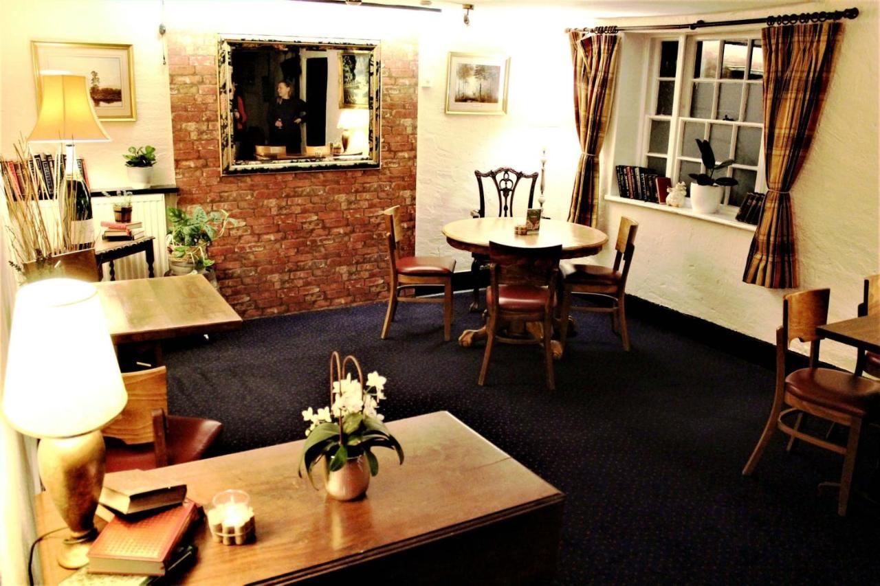 The Dove Inn Micheldever Exteriér fotografie