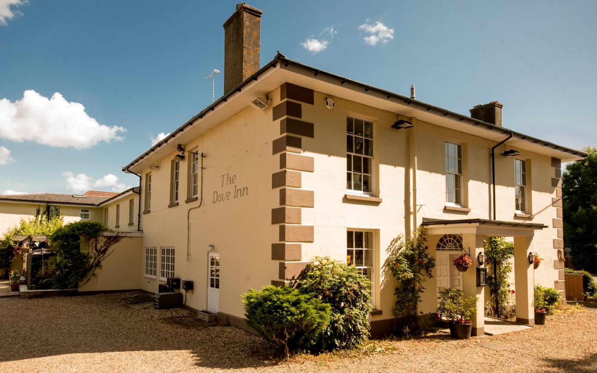 The Dove Inn Micheldever Exteriér fotografie